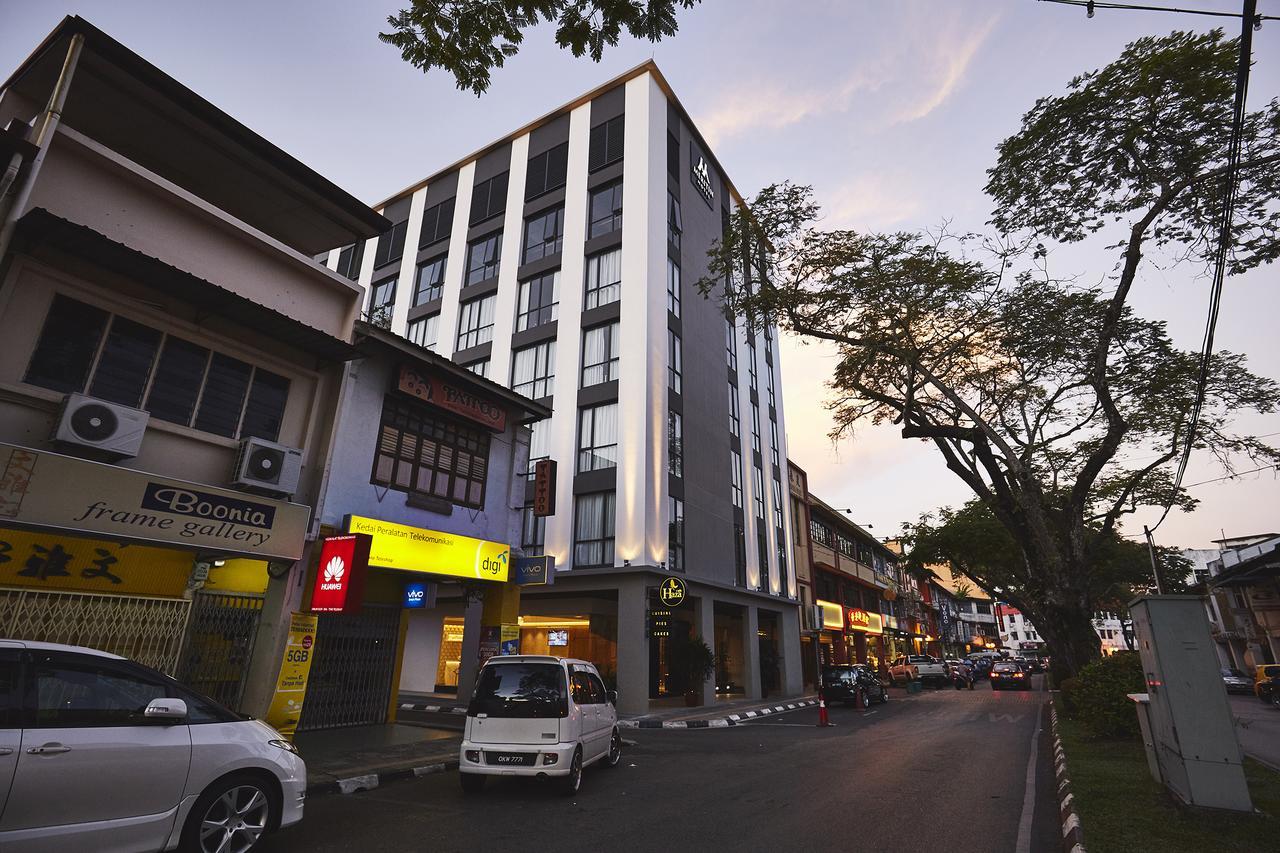 Meritin Hotel Kuching Exterior foto